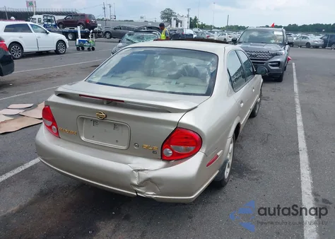 2000 Nissan Maxima Gle/Gxe/Se from USA, damaged, VIN JN1CA31A2YT023151